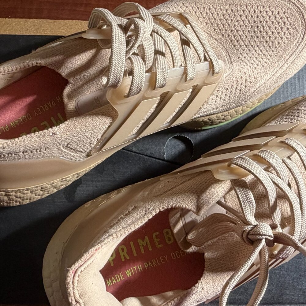 adidas Ultraboost 21W Size 9.5